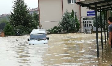Sakarya Kaynarca Sular Altında Kaldı