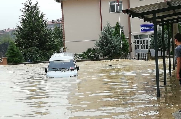 Sakarya Kaynarca Sular Altında Kaldı