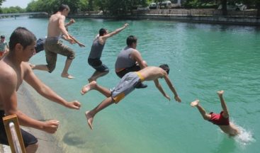 Rekor Sıcak 46 Derece Yasak Dinletmedi