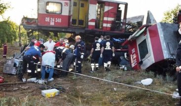 Malatya’da 2 Tren Kafa Kafaya Çarpıştı