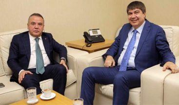 Eski Antalya Büyükşehir Belediye Başkanının Yoğun Bakımdayken Yaptığı Paylaşım Tepki Çekti