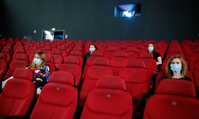 sinemada-sosyal-mesafe