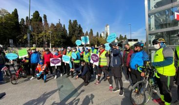 300 Bisikletli “Barikatsız Dünya” İçin Pedal Çevirdi