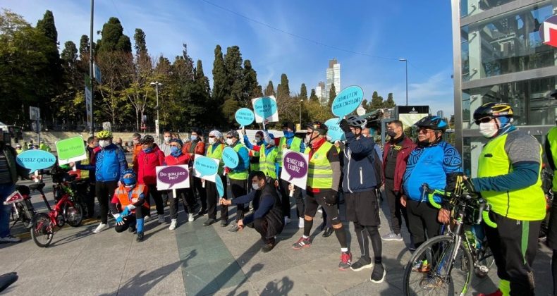 300 Bisikletli “Barikatsız Dünya” İçin Pedal Çevirdi