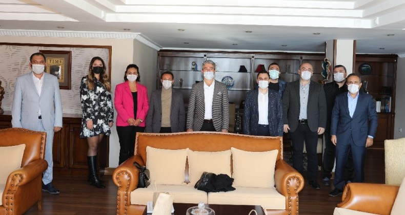 AK Parti heyeti Başkan Oktay ile görüştü