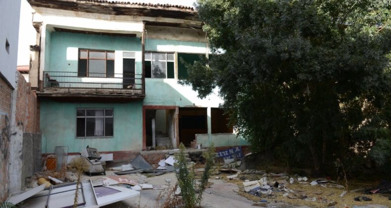 Bir hayal ile yola çıkıldı, tarihi yapılar yeniden ayağa kalkmaya başladı