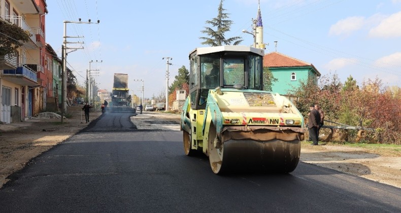 Büyükşehir’den Doğanhisar’da asfalt çalışması