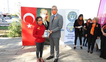 Çocuklara tablet bilgisayar dağıttılar