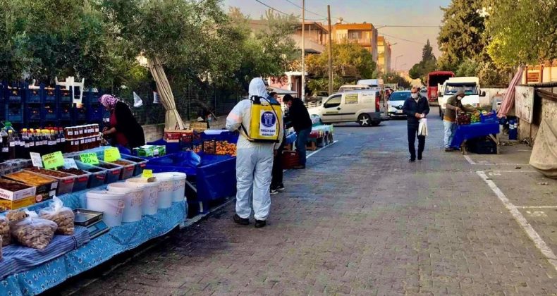 Didim’de pazaryerleri dezenfekte ediliyor