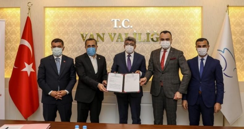 Erciş’te jeotermal su kaynaklarıyla seracılık dönemi