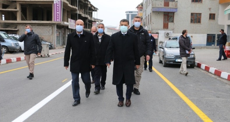 Erciş’te yol çizgi çalışması