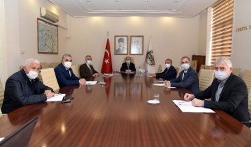 Manisa Valisinden Esnaf Odası Başkanlarına Covid-19 Bilgilendirmesi