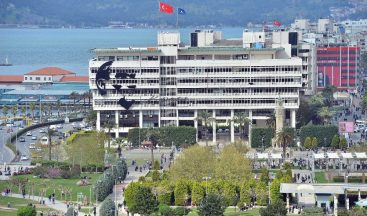İzmir Büyükşehir Belediye Binası İçin Yıkım Kararı