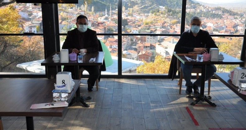 Kaymakam Halim: “Geleneksel alışkanlıklara bir süre ara verilmeli”