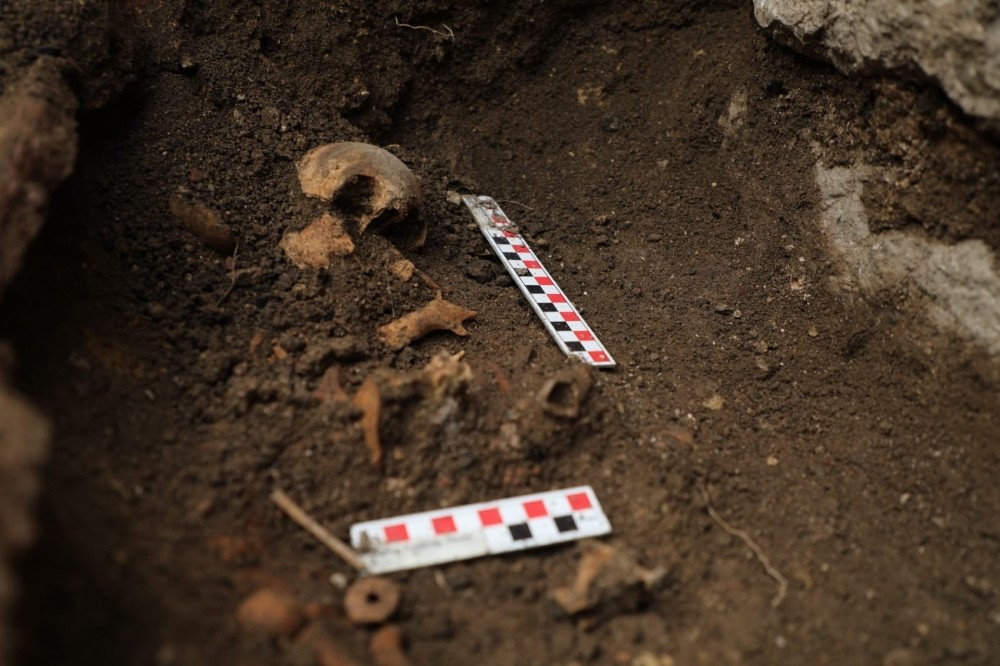 Kazı Çalışmalarında Bebek Mezarı Bulundu