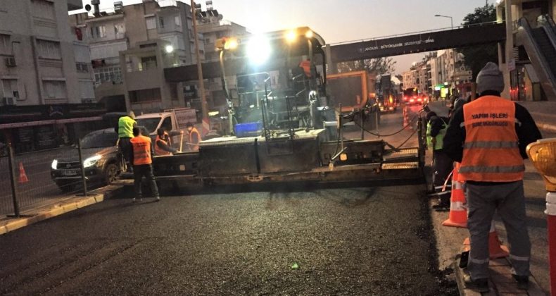 Kısıtlama saatlerinde Meydan Altgeçidi asfaltı yenilendi