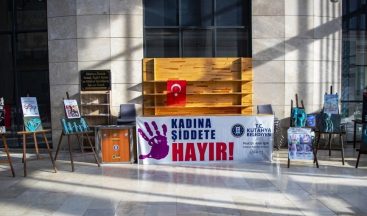 Kütahya Belediyesi’nden “Kadına Şiddete Hayır” standı