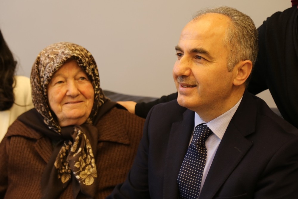 Rize Belediye Başkanı Rahmi Metin’in annesi hayatını kaybetti