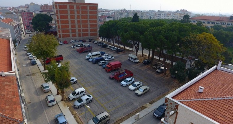Saruhanlı’ya 98 araçlık ikinci otopark yapıldı