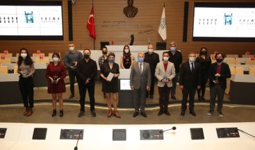 Türk tiyatrosu yeni eseler kazandı