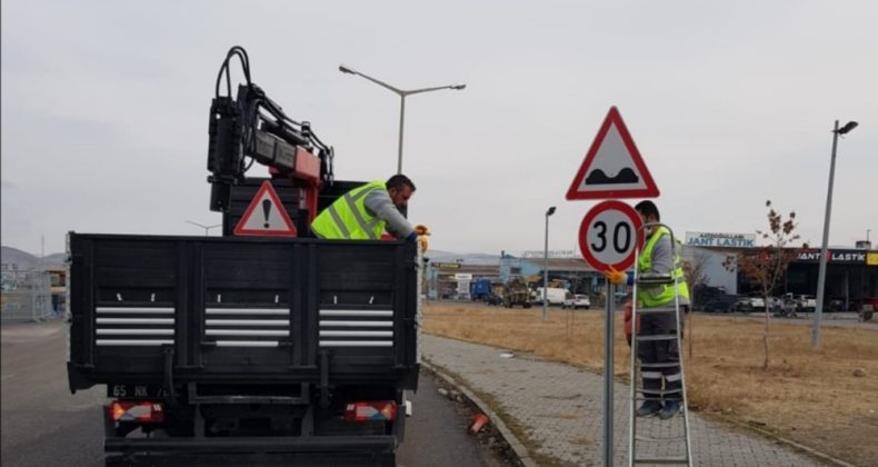 Van Büyükşehir Belediyesi yolları kış mevsimine hazırlıyor