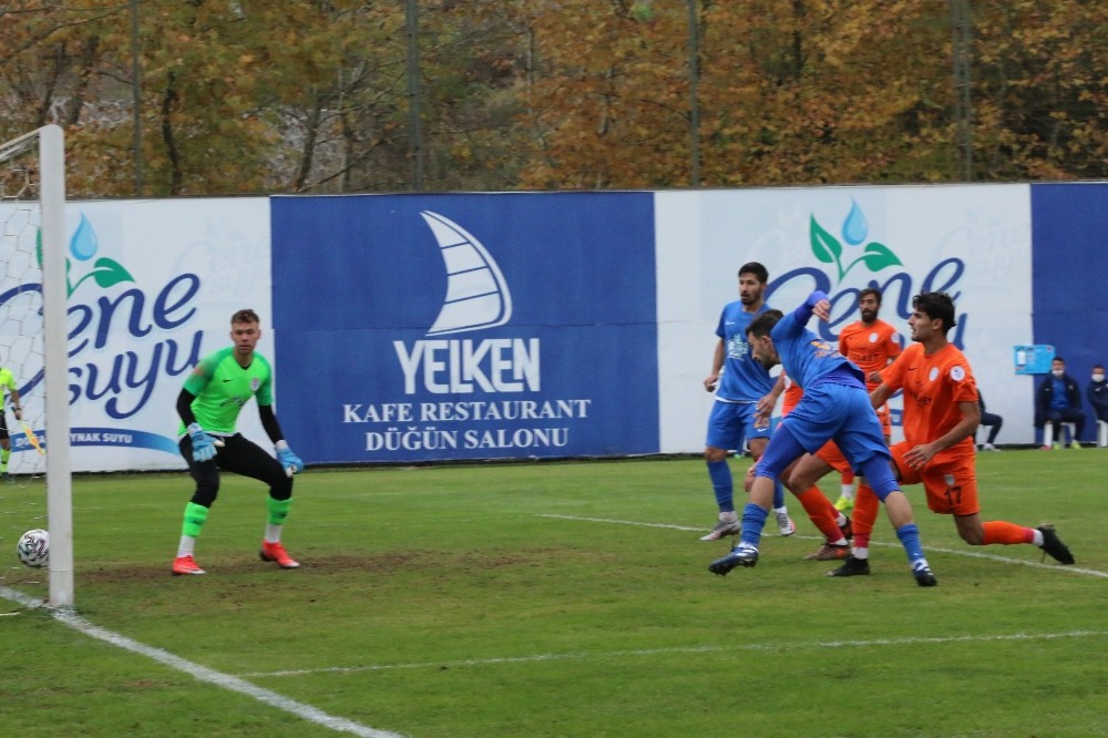 3. Lig: Belediye Derincespor: 4 – Antalya Kemerspor: 1