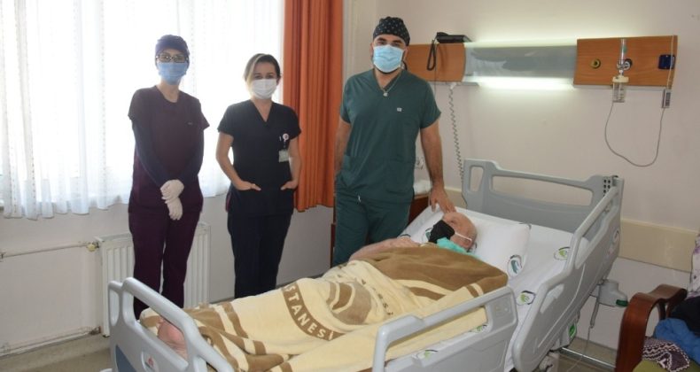 78 yaşındaki ağır kalp yetmezliği hastası Düzce Üniversitesi’nde sağlığına kavuştu