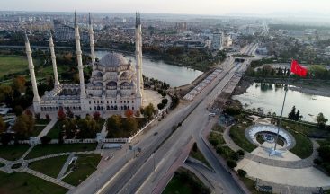 Adana’da caddeler boşaldı, kent hayalet şehre döndü