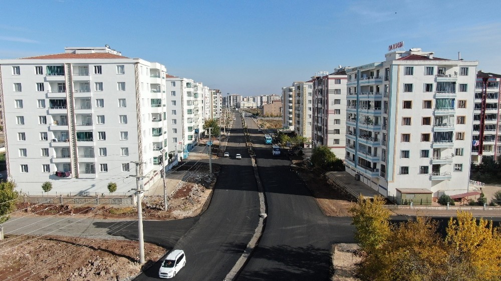 Ahmet Kaya Caddesinde asfalt çalışmaları tamamlandı