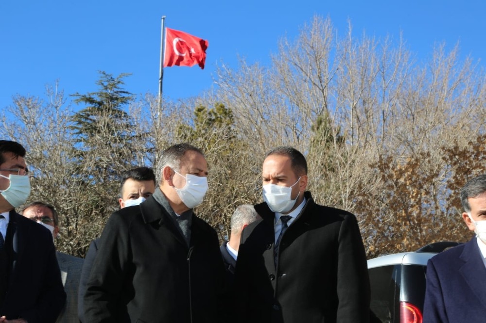 AK Parti Genel Başkan Yardımcısı Özhaseki: “Amacımız faydalı olmak, belediyelerin önünü açmak”