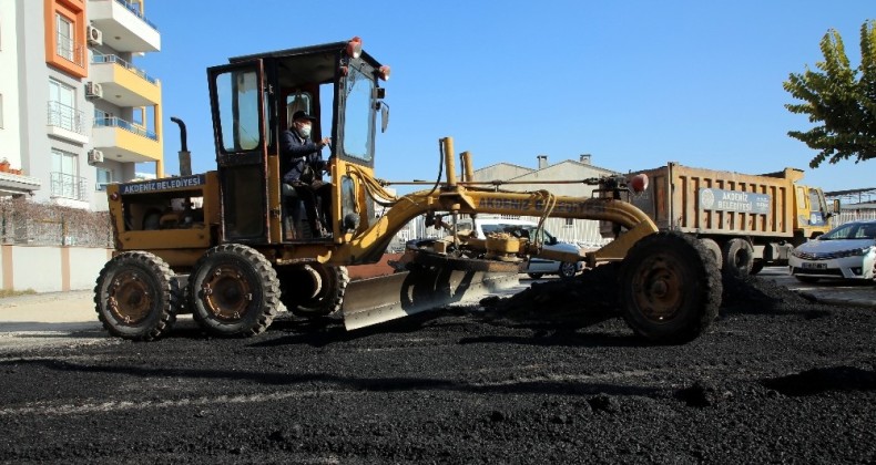 Akdeniz’de sokaklar yenileniyor