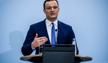 Almanya Sağlık Bakanı Spahn: “Önümüzdeki yılın ortasına kadar aşılar yapılmış olur”