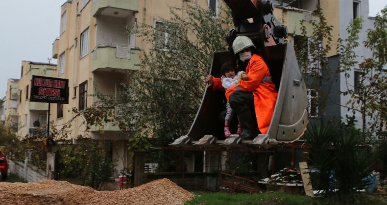 Antalya itfaiyesi, 24 saatte 354 su baskını olayına müdahale etti