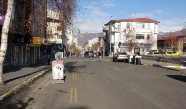 Ardahan’da cadde ve sokaklar boş kaldı