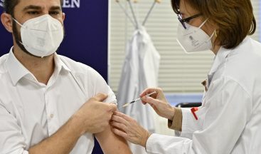 Avusturya’da ilk Covid-19 aşısı yapıldı