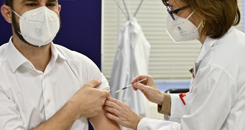 Avusturya’da ilk Covid-19 aşısı yapıldı