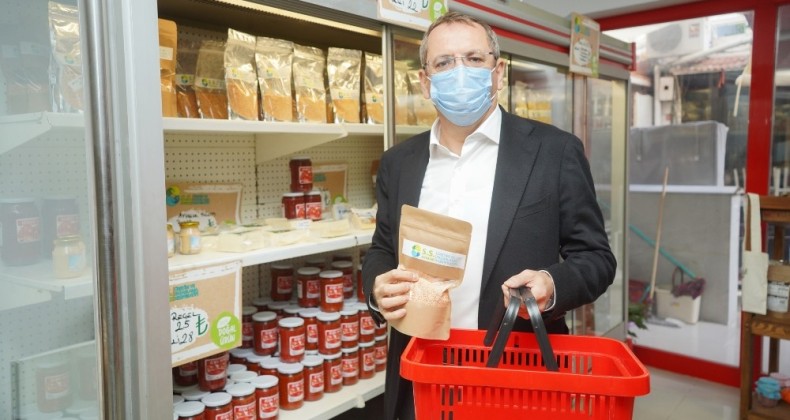 Ayvalık’ta Üretim ve Pazarlama Kooperatifinin satış mağazası açıldı