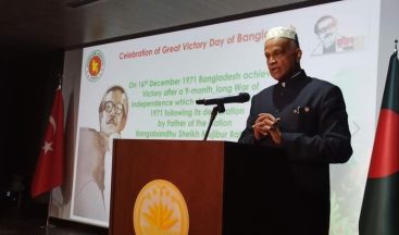 Bangladeş’in 50. Zafer Bayramı kutlandı