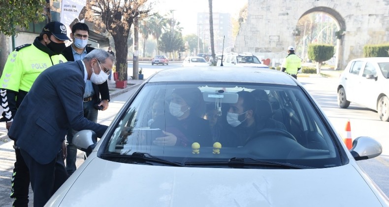 Başkan Bozdoğan, Covid-19’a karşı sürücüleri bilgilendirdi