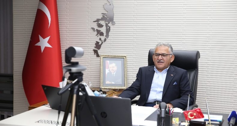 Başkan Büyükkılıç ’Yılın büyükşehir belediye başkanı’ seçildi