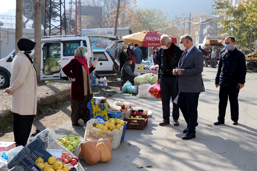 Başkan Çay halk pazarını denetledi