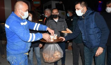 Başkan Günel, gece mesaisi yapan personele sıcak çorba ikram etti