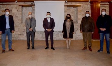 Başkan Günel, turizmciler ve esnaf temsilcileriyle bir araya geldi