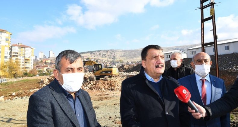 Başkan Gürkan güney kuşak yolunda incelemelerde bulundu