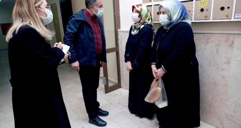 Başkan Sandal, Uzundere’deki depremzedeleri unutmadı