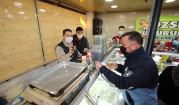 Bayraklı zabıtasından hijyen ve HES kodu denetimi