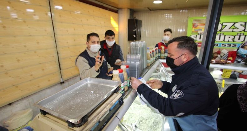 Bayraklı zabıtasından hijyen ve HES kodu denetimi