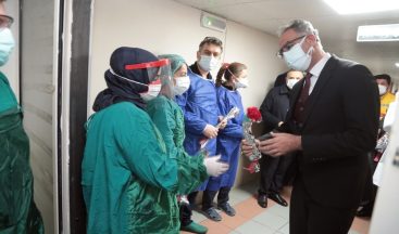 Belediye başkanından sağlık çalışanlarına moral ziyareti