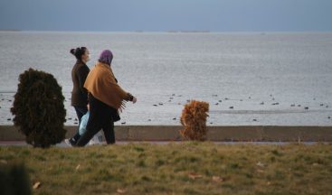 Beyşehir Gölü kıyısındaki parklara hafta içinde de ilgi arttı