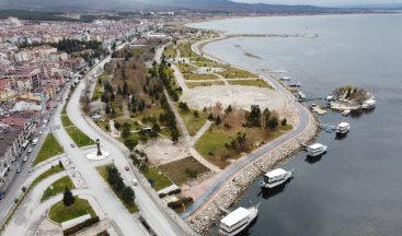 Beyşehir Gölü’nde kısıtlamadan muaf balıkçılar da mesai yaptı